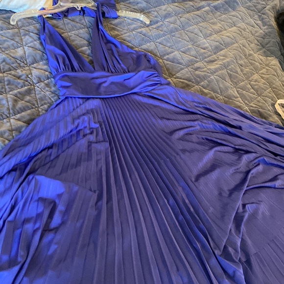 Sabora Dresses & Skirts - Fun night out dress
